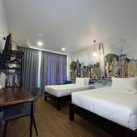 Times Hotel At Bassac Lane بنوم بنه المظهر الخارجي الصورة