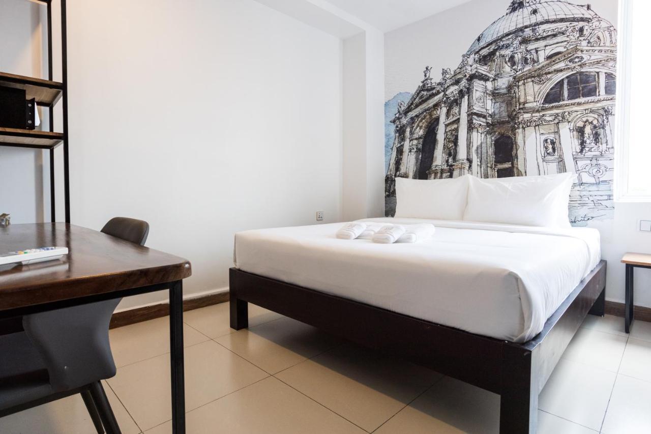 Times Hotel At Bassac Lane بنوم بنه المظهر الخارجي الصورة