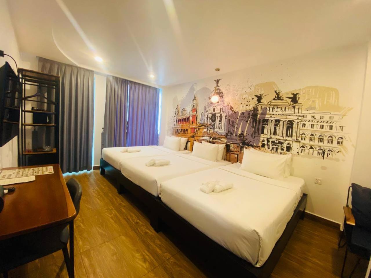 Times Hotel At Bassac Lane بنوم بنه المظهر الخارجي الصورة